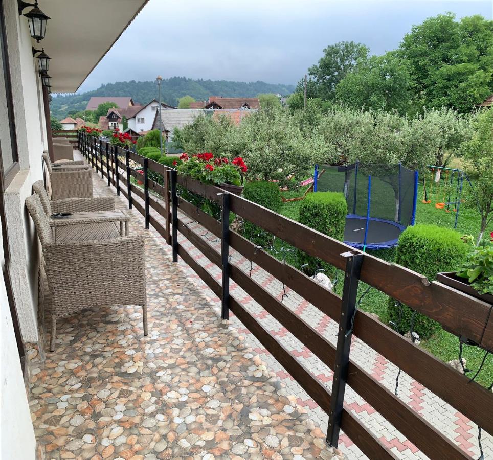 Отель Vila Mogan Моечу-де-Жос Экстерьер фото